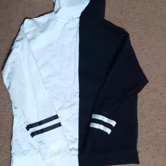 Angel & Devil Hoodie - Picture 4 of 6